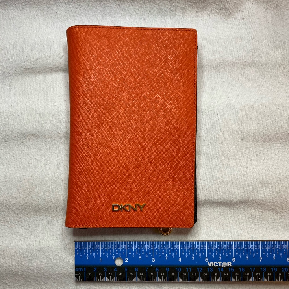 DKNY Saffiano Leather Wallet / Travel